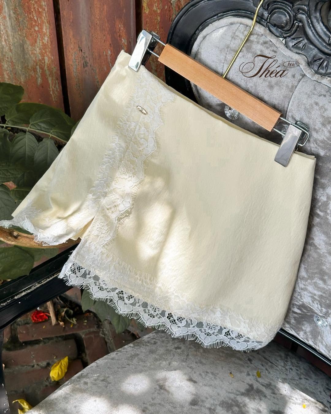 Helia Skirt